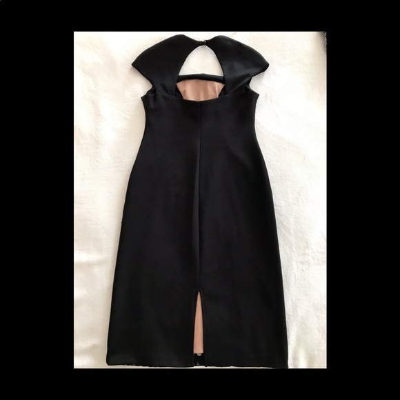 Connected Appreal Dress - Picture 2 of 3